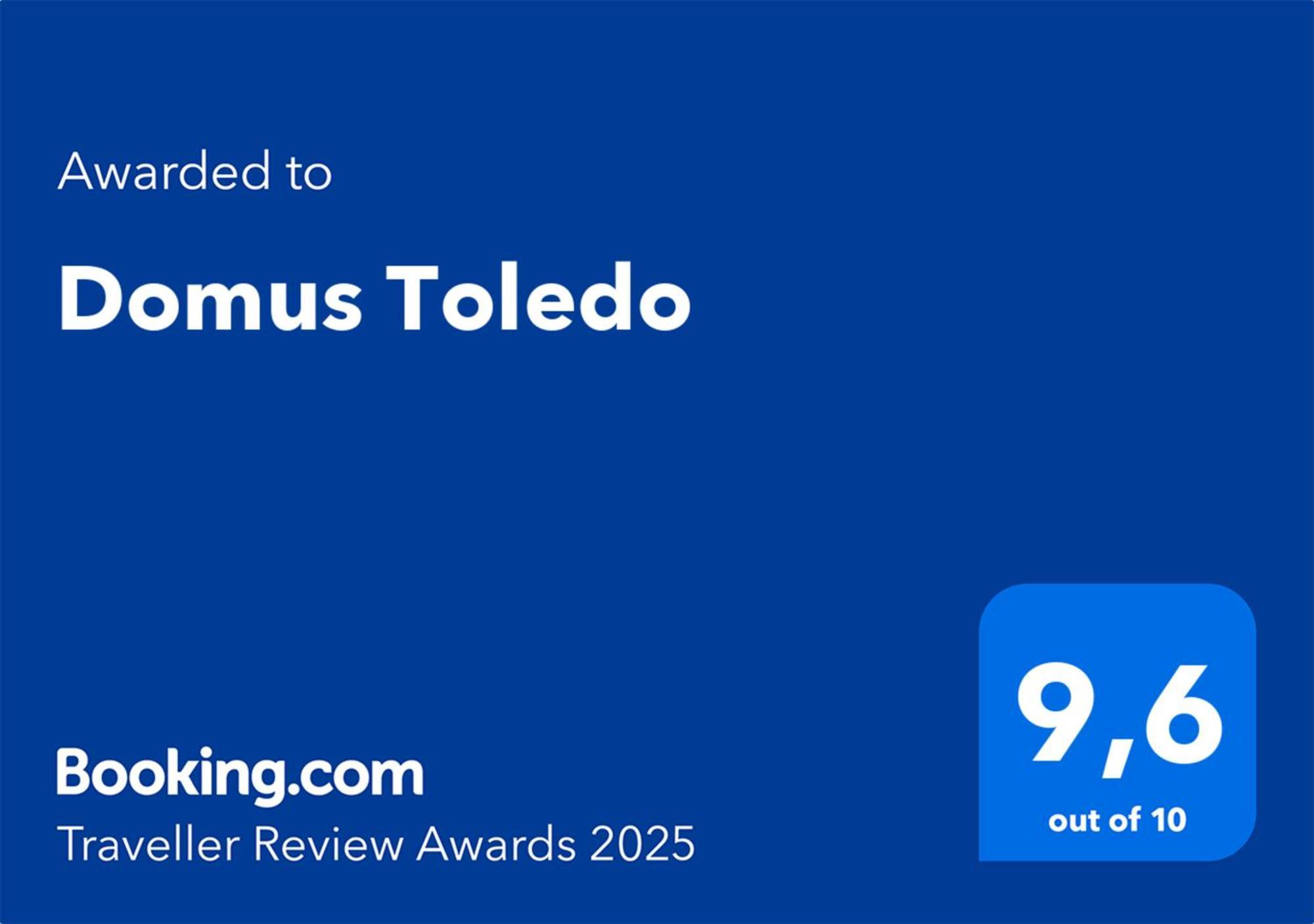 Domus *